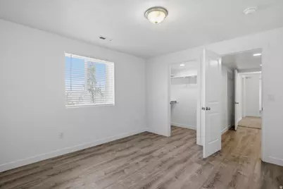 3411 W Blue Crane Dr, Clinton, UT 84015 - Photo 30