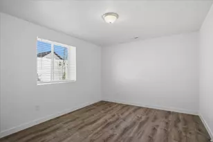 3411 W Blue Crane Dr, Clinton, UT 84015 - Photo 24
