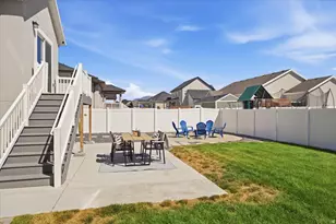 3411 W Blue Crane Dr, Clinton, UT 84015 - Photo 34