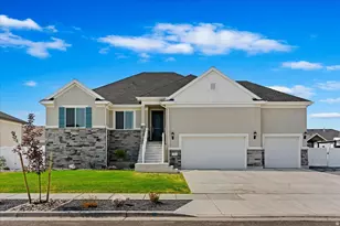 3411 W Blue Crane Dr, Clinton, UT 84015 - Photo 2