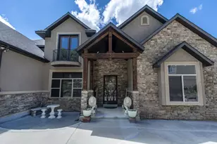 1776 S Temple Ct E, Bountiful, UT 84010 - Photo 2
