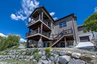 1776 S Temple Ct E, Bountiful, UT 84010 - Photo 10