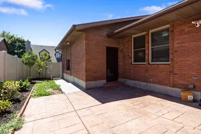 2424 E 4430 S, Holladay, UT 84124 - Photo 14