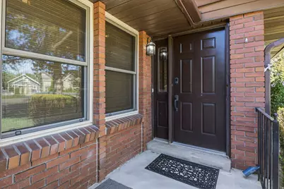 2424 E 4430 S, Holladay, UT 84124 - Photo 4