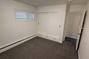 1870 E Cresthill S, Holladay, UT 84117 - Photo 8