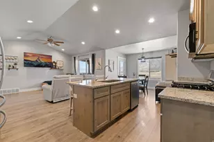 1043 Valley View Dr, Santaquin, UT 84655 - Photo 12