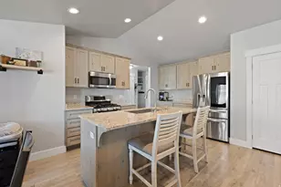 1043 Valley View Dr, Santaquin, UT 84655 - Photo 10