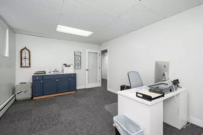 1800 E 5600 S, Holladay, UT 84121 - Photo 32