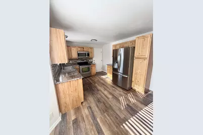 9571 S David St E #UPSTR, Sandy, UT 84070 - Photo 2
