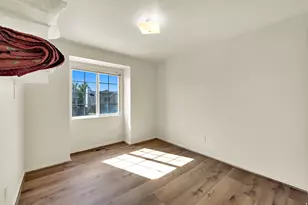 121 N 400 W, Clearfield, UT 84015 - Photo 10