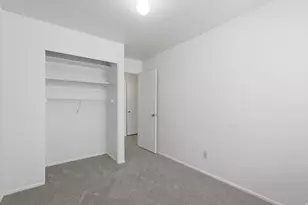 5647 S Park Pl E, Holladay, UT 84121 - Photo 14