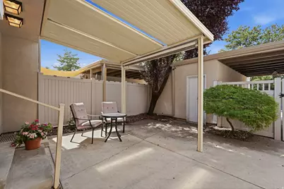 5647 S Park Pl E, Holladay, UT 84121 - Photo 28