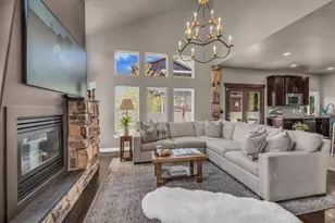 4076 S Olivia View Ln, Salt Lake City, UT 84107 - Photo 8