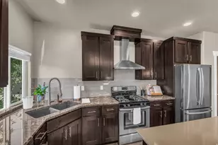 4076 S Olivia View Ln, Salt Lake City, UT 84107 - Photo 12