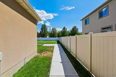 1317 W 2340 N, Clinton, UT 84015 - Photo 42