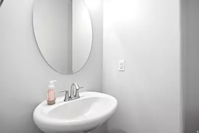 7226 W Silhouette Ln S, West Valley, UT 84081 - Photo 18