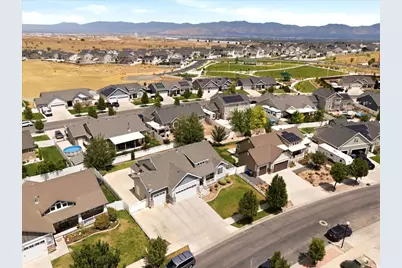 7226 W Silhouette Ln S, West Valley, UT 84081 - Photo 32