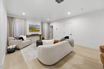 8554 S Lynwood St, Sandy, UT 84070 - Photo 70