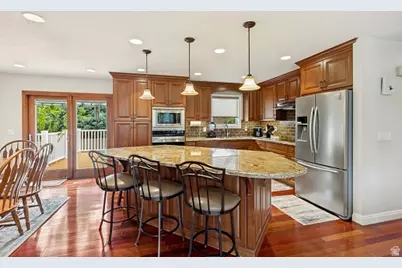 1737 E Sunrise Meadow Dr S, Sandy, UT 84093 - Photo 14