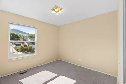 11934 S Cedar Ridge Rd, Sandy, UT 84094 - Photo 18