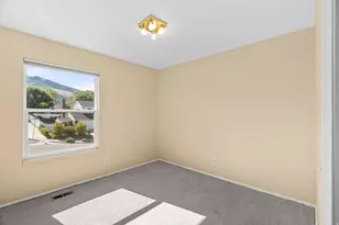11934 S Cedar Ridge Rd, Sandy, UT 84094 - Photo 18