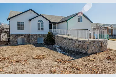 12467 Laurel Chase Dr, Riverton, UT 84065 - Photo 2