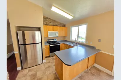 6101 S Dewdrops Dr, Kearns, UT 84118 - Photo 4