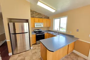 6101 S Dewdrops Dr, Kearns, UT 84118 - Photo 4