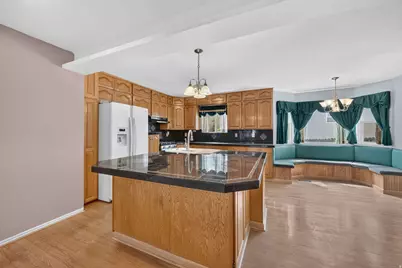 2183 Gregory Ave, Riverton, UT 84065 - Photo 8