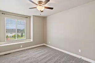 2027 S Davis Ln W, West Haven, UT 84401 - Photo 8