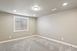 2027 S Davis Ln W, West Haven, UT 84401 - Photo 16