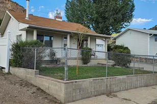 675 Edgehill Dr, Sunnyside, UT 84539 - Photo 2