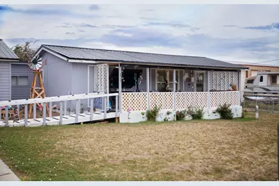 380 W 300 N, Ferron, UT 84523 - Photo 2