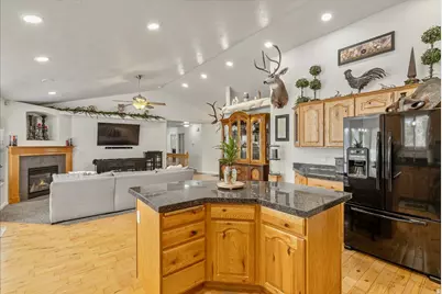 4382 S 5445 W, West Valley, UT 84120 - Photo 14