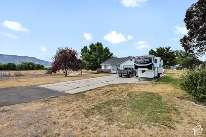584 W 300 N, Hyrum, UT 84319 - Photo 6