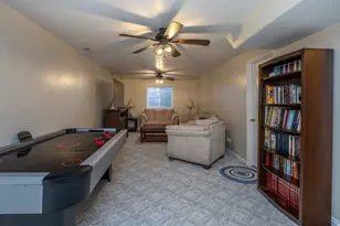 584 W 300 N, Hyrum, UT 84319 - Photo 24