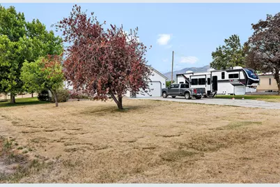 584 W 300 N, Hyrum, UT 84319 - Photo 4
