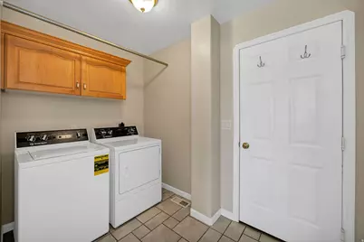 584 W 300 N, Hyrum, UT 84319 - Photo 12