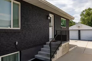 2562 E 3210 S, Salt Lake City, UT 84109 - Photo 42