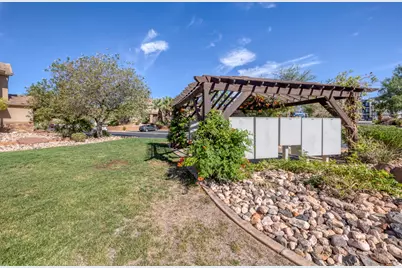 1000 E Bluffview Dr #110, Washington, UT 84780 - Photo 44