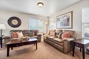1000 E Bluffview Dr, Washington, UT 84780 - Photo 4