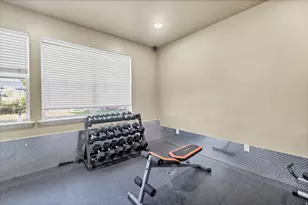 1000 E Bluffview Dr, Washington, UT 84780 - Photo 36