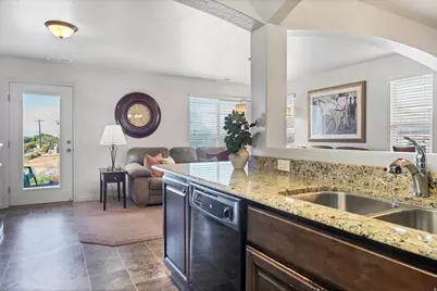 1000 E Bluffview Dr #110, Washington, UT 84780 - Photo 10