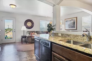 1000 E Bluffview Dr, Washington, UT 84780 - Photo 10