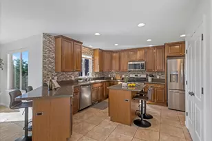 2138 E Eagle Crest Dr, Draper, UT 84020 - Photo 8