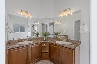 2138 E Eagle Crest Dr, Draper, UT 84020 - Photo 16