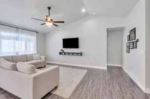 4098 N Fairfield Dr, Eagle Mountain, UT 84005 - Photo 8