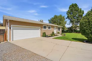 4582 W Hummel Cir, Salt Lake City, UT 84118 - Photo 32