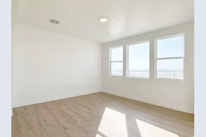 5249 W Reventon Dr S #201, South Jordan, UT 84009 - Photo 2