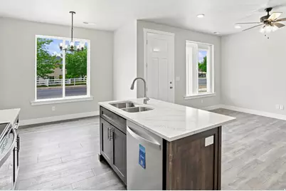839 S 270 E #9, Smithfield, UT 84335 - Photo 2